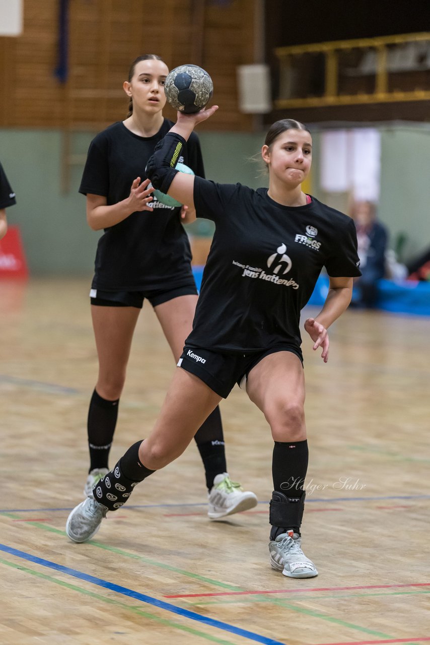 Bild 142 - wBJ SV Henstedt Ulzburg - TuRa Meldorf : Ergebnis: 22:38